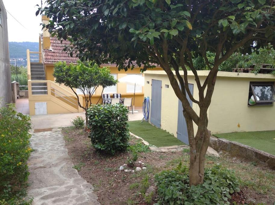 Holiday home Casita Con Terreno A 10 Minutos Del Centro De Vigo *